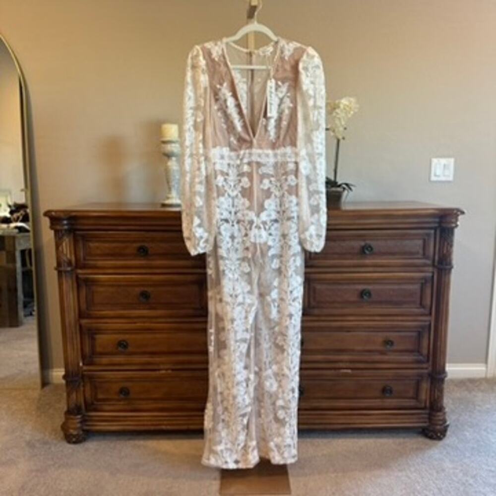 Free People x For Love & Lemons Temecula Jumpsuit NWT M Ivory $398 - Picture 2 of 9